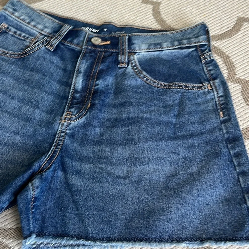Old navy high-rise sky high adjustable waist Frayed-Hem blue jean shorts